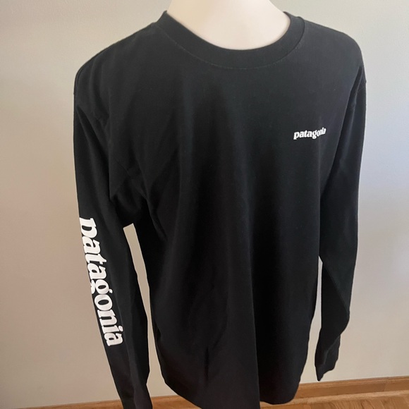 Patagonia Other - Patagonia Men's Long Sleeve Logo Cotton Tee T-Shirt Black Size Med Regular fit